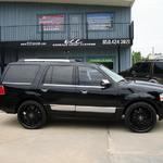 Lincoln Navigator, 26" wheels